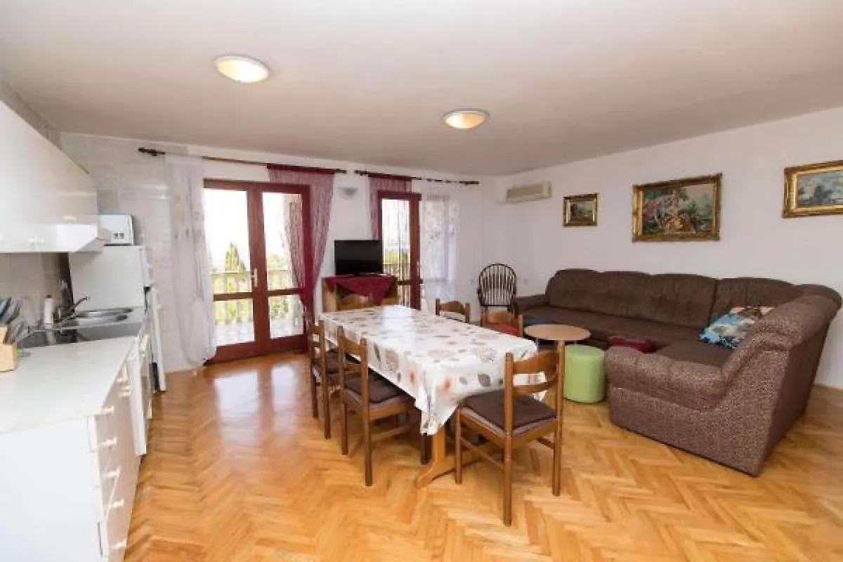 Apartments In Dramalj 41212